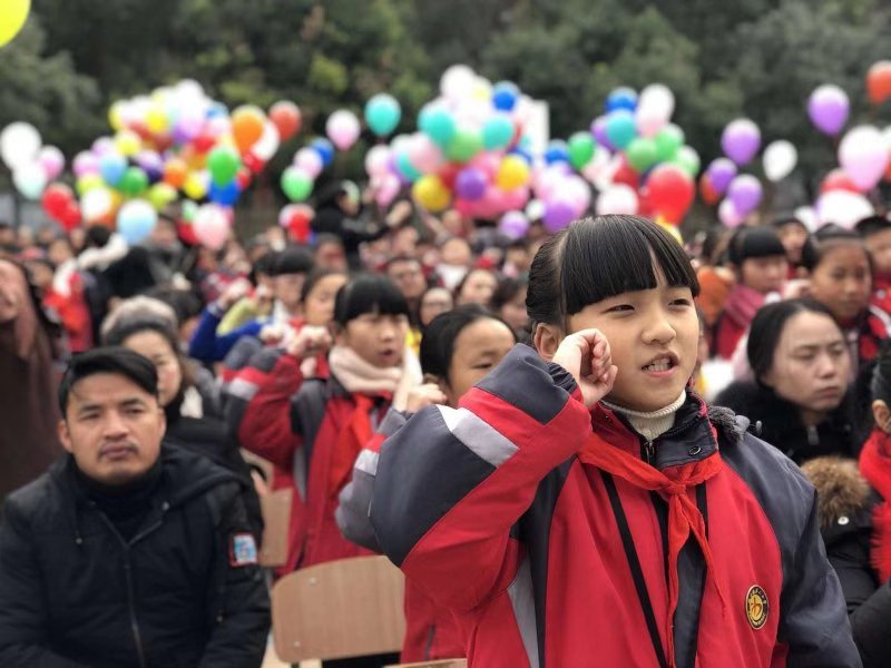 矾山二小"为十岁喝彩"成长礼暨读书节"亲子朗诵"大赛活动报道