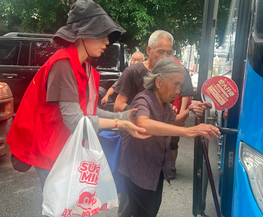 平阳百岁老人的转移:从老宅到安置点,从抵触到心安!